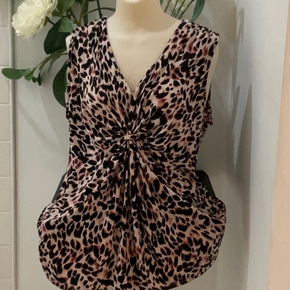 Leopard Print Sleeveless Top